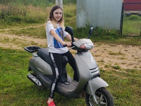 2001 Honda Lead 50, серый, 60000 рублей, вид 1