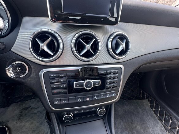 2014 Mercedes-Benz GLA 250 I (X156), серый, 1999000 рублей - вид 10