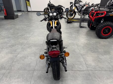 2021 Kawasaki W 800, чёрный, 890000 рублей, вид 4