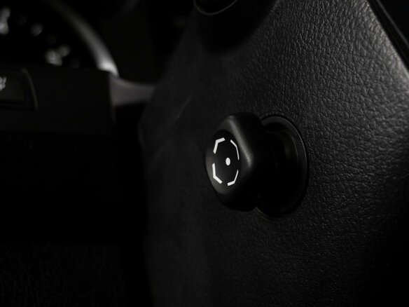 2015 Lexus LX 570 III Рестайлинг, чёрный, 6149000 рублей - вид 35