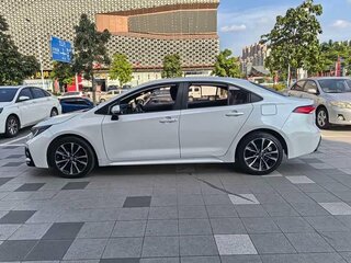 2022 Toyota Levin XII (E210) Рестайлинг, белый, 1325000 рублей, вид 4