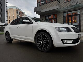 2014 Skoda Octavia III (A7), белый, 1600000 рублей, вид 3