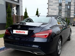 2018 Mercedes-Benz CLA 200 I (C117, X117) Рестайлинг, синий, 2070000 рублей, вид 4