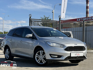 2016 Ford Focus III Рестайлинг, серебристый, 997000 рублей, вид 1
