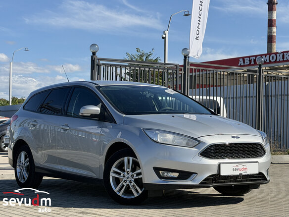 2016 Ford Focus III Рестайлинг, серебристый, 997000 рублей