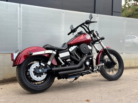 2006 Harley-Davidson Street Bob, красный, 790000 рублей, вид 4