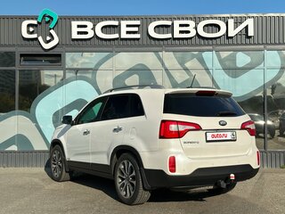 2013 Kia Sorento II Рестайлинг, белый, 1765000 рублей, вид 3