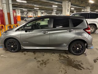 2018 Nissan Note e-Power II Рестайлинг, серый, 1200000 рублей, вид 5