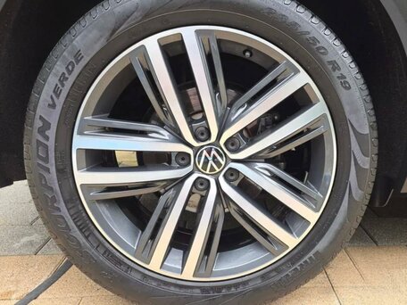 2023 Volkswagen Tiguan II Рестайлинг, синий, 3050000 рублей, вид 5