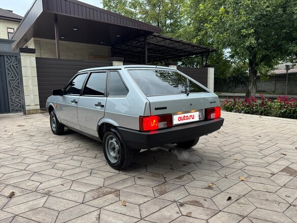 2004 Lada (ВАЗ) 21093i, серебристый, 500000 рублей - вид 15