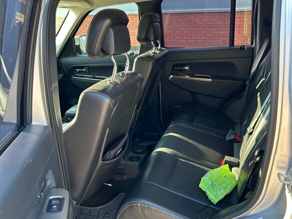2011 Jeep Cherokee IV (KK), серебристый, 1500000 рублей - вид 10