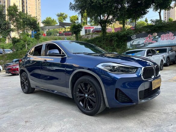 2021 BMW X2 sDrive20i I (F39), синий, 1600000 рублей - вид 2