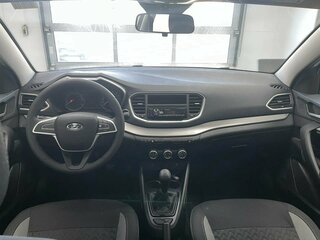 2026 Lada (ВАЗ) Vesta I Рестайлинг (NG), белый, 1581000 рублей, вид 3
