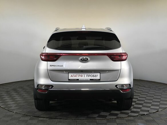 2019 Kia Sportage IV Рестайлинг, серебристый, 1590000 рублей - вид 4