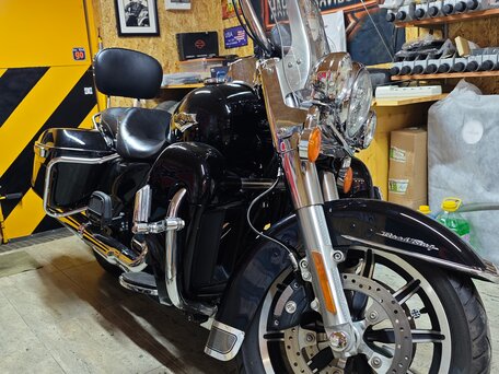 2019 Harley-Davidson Road King, чёрный, 1800000 рублей, вид 1
