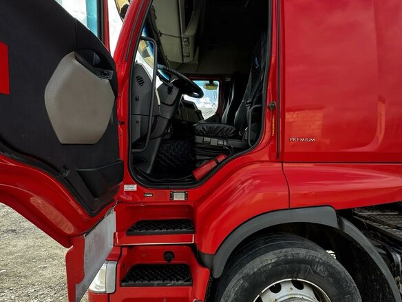 2012 Renault Premium, красный, 1990000 рублей - вид 3