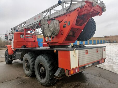 2013 Урал 4320, красный, 5141000 рублей, вид 3