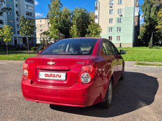 2012 Chevrolet Aveo II, красный, 395000 рублей, вид 4