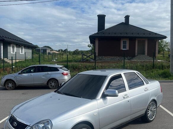 2007 Lada (ВАЗ) Priora I, серебристый, 250000 рублей