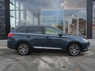 2017 Mitsubishi Outlander III Рестайлинг 2, синий, 1880000 рублей, вид 4