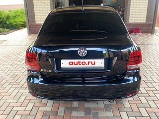 2015 Volkswagen Polo V Рестайлинг, чёрный, 810000 рублей, вид 3