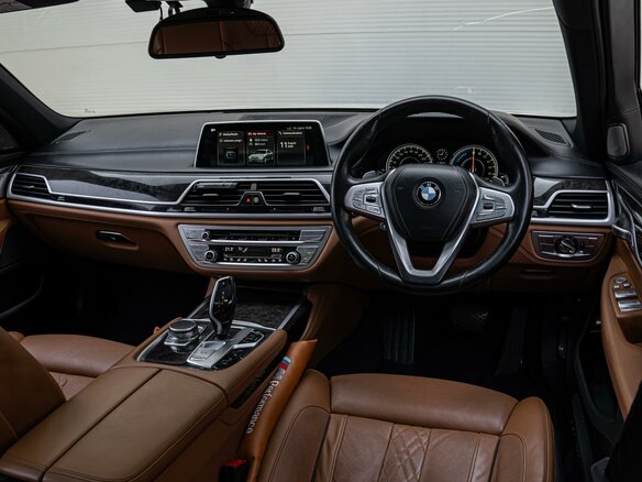 2017 BMW 7 серии 740e VI (G11/G12), белый - вид 5