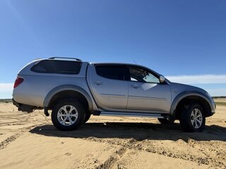 2014 Mitsubishi L200 IV Рестайлинг, серый, 2250000 рублей, вид 4