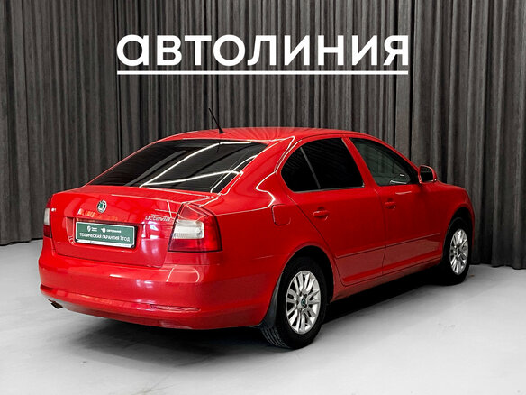 2012 Skoda Octavia II (A5) Рестайлинг, красный, 735000 рублей - вид 3