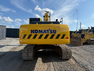 2020 Komatsu PC220-8, жёлтый, 8200000 рублей, вид 3