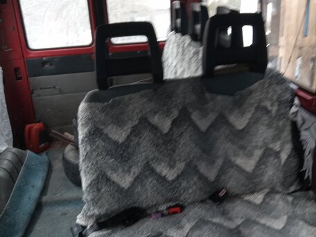 1992 Mercedes-Benz MB 100, красный, 500000 рублей, вид 2