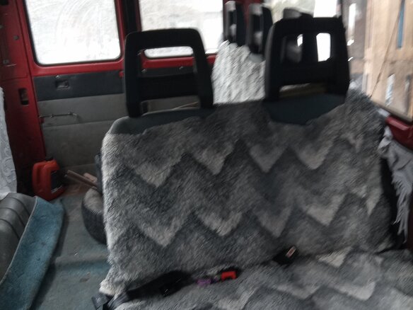 1992 Mercedes-Benz MB 100, красный, 500000 рублей - вид 1