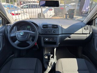 2012 Skoda Fabia II Рестайлинг, серебристый, 700000 рублей, вид 4