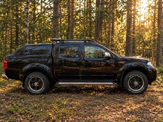 2013 Nissan Navara (Frontier) III (D40) Рестайлинг, чёрный, 1700000 рублей, вид 4