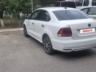 2018 Volkswagen Polo V Рестайлинг, белый, 650000 рублей, вид 4