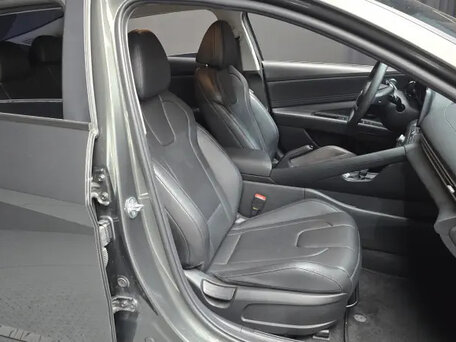 2023 Hyundai Avante VII Рестайлинг, серый, 1530000 рублей, вид 5