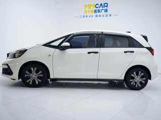 2022 Honda Fit IV, белый, 1235999 рублей, вид 2