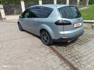 2008 Ford S-MAX I, серебристый, 680000 рублей, вид 3