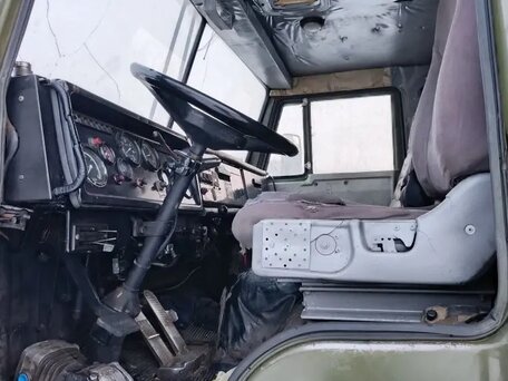 1986 КамАЗ 4310, зелёный, 1300000 рублей, вид 4