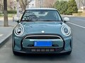 2023 Mini Hatch Cooper III (F55/F56) Рестайлинг 2, серый, 1970000 рублей - вид 1