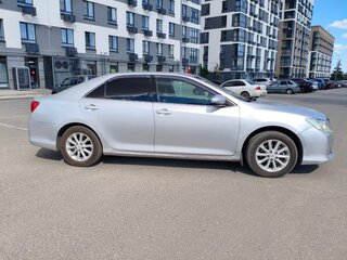 2012 Toyota Camry VII (XV50), серебристый, 1425000 рублей, вид 4