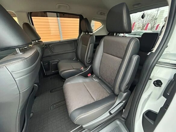 2023 Honda Freed II Рестайлинг, белый, 1450000 рублей - вид 15