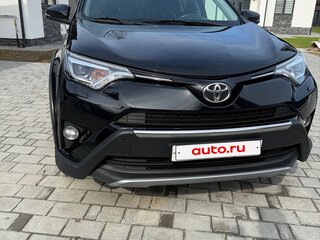 2017 Toyota RAV4 IV (XA40) Рестайлинг, чёрный, 3100000 рублей, вид 3