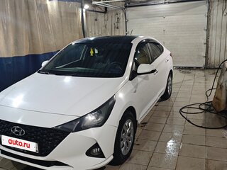 2021 Hyundai Solaris II Рестайлинг, белый, 950000 рублей, вид 1