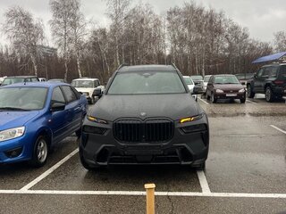 2023 BMW X7 40d I (G07) Рестайлинг, чёрный, 14000000 рублей, вид 3