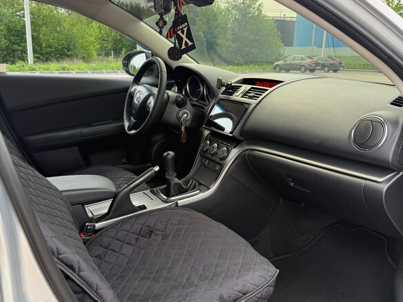 2011 Mazda 6 II (GH) Рестайлинг, серебристый, 1180000 рублей - вид 16