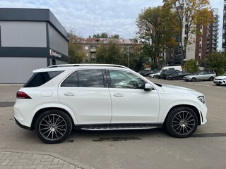 2022 Mercedes-Benz GLE 450 II (V167), белый, 9900000 рублей, вид 4