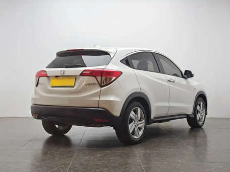 2022 Honda Vezel I Рестайлинг, белый, 1500000 рублей, вид 3