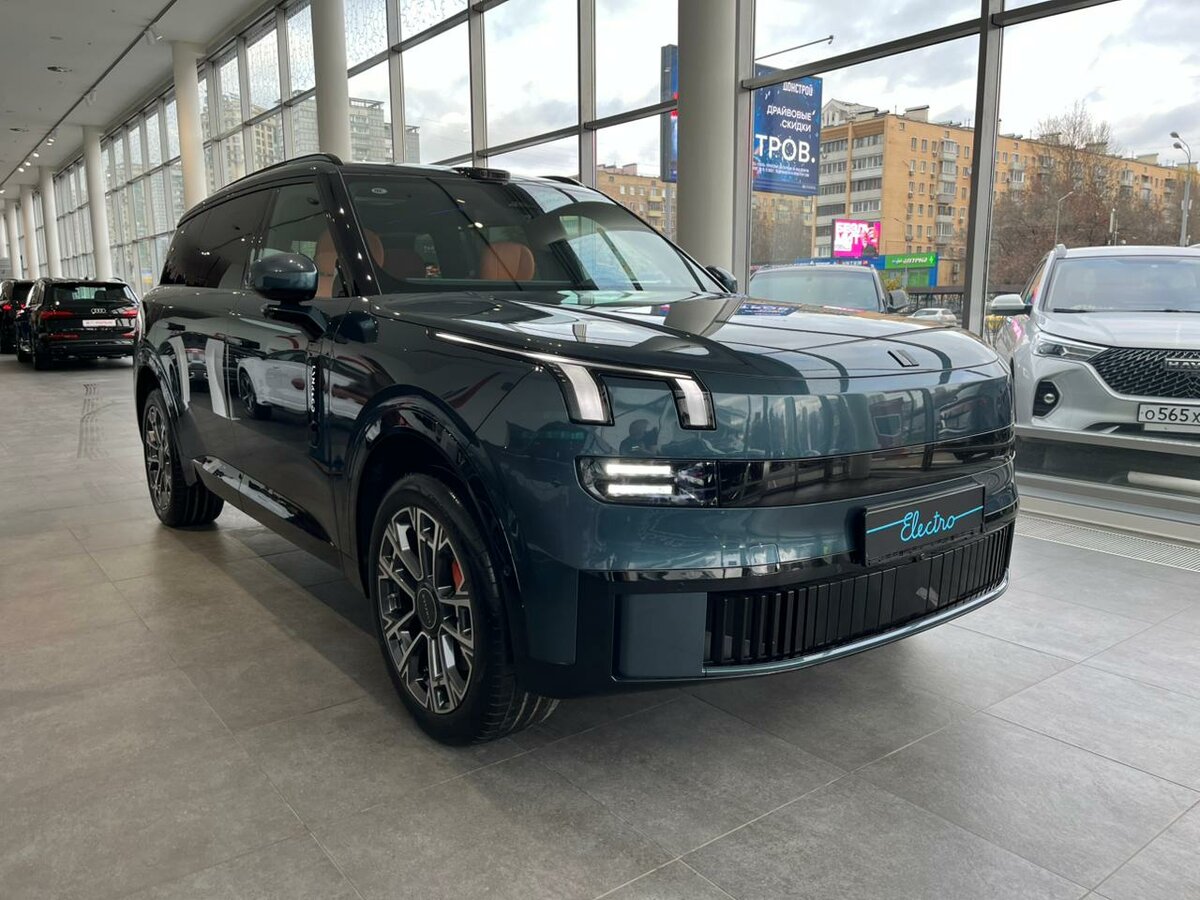 Открыть фотографии: Lynk & Co 900