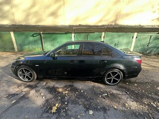 2005 BMW 5 серии 530i V (E60/E61), чёрный, 800000 рублей, вид 2