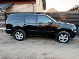 2008 Chevrolet Tahoe III, чёрный, 1250000 рублей, вид 2